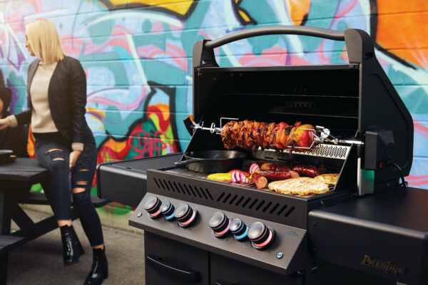 Газовый гриль Napoleon Gas Barbecue Prestige 500 – Phantom